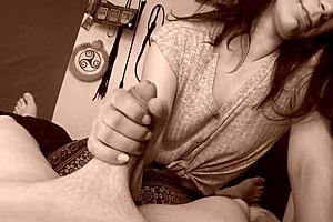 Latina MILF hardfucked on Sunday for fan!