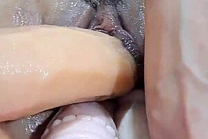 La Coneja Hace Su Primera Triple Penetracion Con Dildo Sin Limites