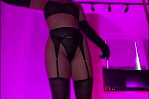 Pov stepmom feels intense pleasure as stepson fucks her and cummed on her feet.