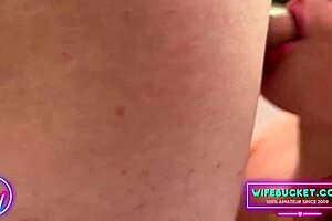 amateur milfs fucking and feeding cum in the kitchen?