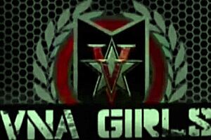 Milf Sara Jay prepares for dating by relaxing alone