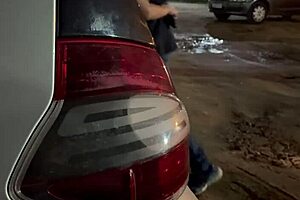 exibi��o e pirocada dentro do carro com f�