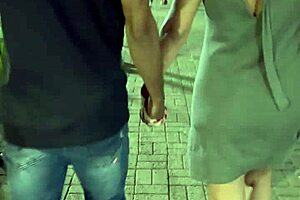 exibi��o e pirocada dentro do carro com f�