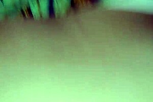 madrasta on all fours in the back seat, ready for action 😏