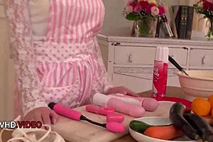 Mature Japanese Woman Gives Blowjob Before Creampie