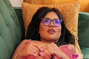 Hot milf Eva Long meets her friend's stepdaughter Summer Col for a friendly chat.