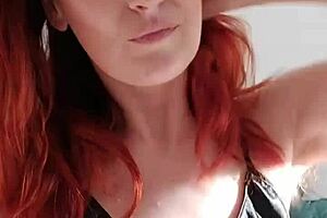 Beauty Under Skirt Reveals Ginnagg Charm