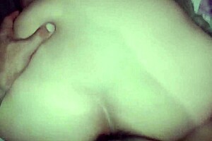 fudendo uma novinha brasileira safada que me devia grana e pediu pra gozar em cima dela