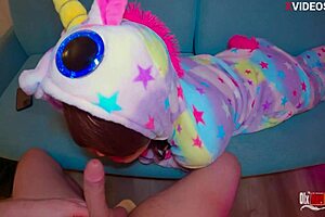 hot skinny stepsis wants her stepbro in pov action