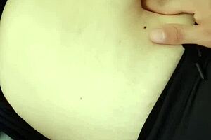 I Love Exploring Milf Girls Navel with Fingering!