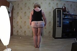 Mature lesbian fucks girlfriend in cowgirl and reverse, POV