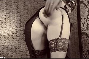 It seems your lady has destroyed her cunt with fisting and gaping in homemade solo action