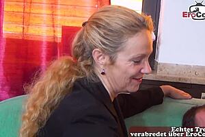 Mann Fickt Seine Deutsche Reife Ehefrau Beim Amateur Casting. Wife And Neighbors In Ffm Swingers Group.