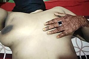 Come on, creampie this hot chubby Indian aunty