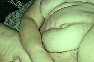 i'm cumming hard with my big tits