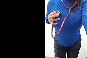 Porno Real De Enfermera Latina En Servicio Hospitalario La Muy Zorra Hace Porno Casero En La Oficina Del Jefe?