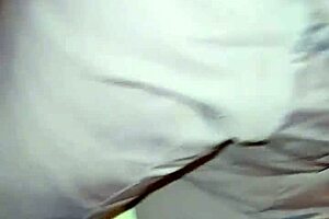 Encuentro A Una Madura Puta Con Un Culo Enorme En La Calle Usando Hilo Rojo Transluciendo Le Hago Propuestas Para Follar Y Acepta