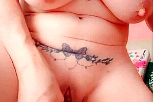 Latina lonely in venezuelan style.