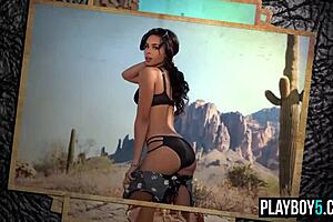 This Black Milf Shows Off Her Pretty Softcore Striptease Moves