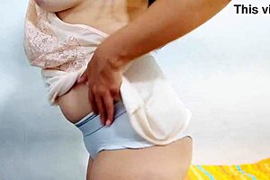 طبوني مبغاش يبرد عليا تيسخن ليا نهار كامل