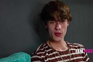 Step mom's accidental nude flash apparently leads to family pervs moment