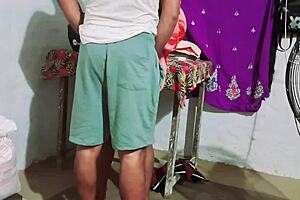 Waduh 😲 Anak Tiri Langsung Raba Toket Besar dan Memek Montok Ibu Tiri di Bus