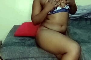 Big Booty Shaking Ass In Wild Solo Massage!