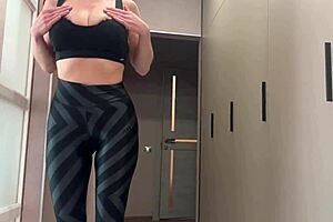 Hey, stepmom caught me jerking off and made me cum fast with her help - russian amateur video with talks and subtitles