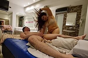 Madre Soltera Argentina Graba Primer Video Sin Condon En Halloween Con Doggystyle Y Riding