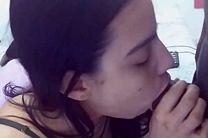 oh wow, that naughty brunette is deepthroating and swallowing cum from the big black guy in this amateur mature blowjob scene 😏🍆💦