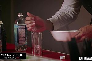 Curvy MILF Lauren Phillips and blonde Ashley Alexander share that bartender's BBC in a wild threesome! 🔥🍆