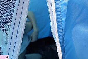 Macocha a pasynk na kempování, co se změní v tabu POV sex v lese