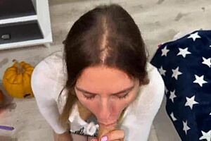 Pumpkin or pussy, that's the question in this bedroom romp