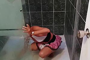 I clean house while you fuck me hard in kitchen with dirty talk 😍