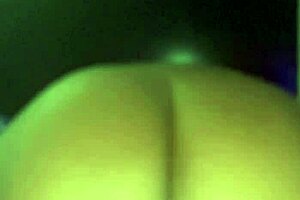 Huge Booty Ebony Mommy Shakes Ass Wildly on Monster Big Black Cock