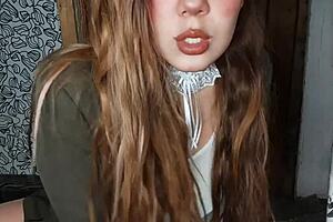 Mom Lian gets wild masturbating in her pantyhose 😏