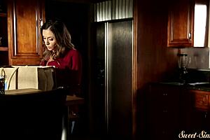 i feel my bigtit stepmom's tongue on my pussy before deep fucking