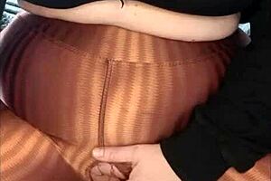 Novinha Masturbating And Ripping Pants From Horniness After Gym