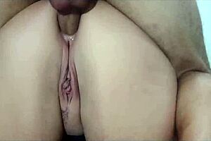 arquiteta salada emprego domingo foi fazer um orçamento de um vazamento e acabou levando rola no cu e uma leitura na buceta