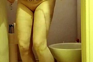 2024 12 11 Esclave F Autoseance Ceinture et Leche WC 😈🔒