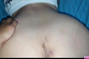 Chupando el gran culo de mi cuñada con grandes tetas.