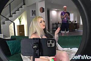 Sexy plump milf kendra kox is making a porn video for her fans 😍