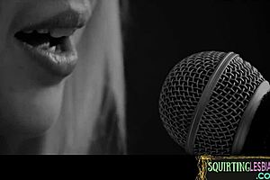 Milf Fingerbangs Sapphic Teen 18+ Lesbian in Erotic Fingering Scene