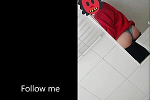 Pack of sexy 19-year-old Mexican girl suggests squirting masturbation in Argentinian style.