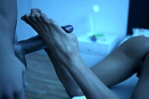 hot milf's footjob turns into soft fucking session 😏👣