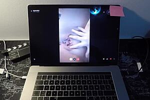 i'm this spanish milf porn actress leyva hot ctdx fucking a fan on webcam with my big ass and shaved pussy