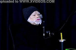 Veja a entrevista safada com Tifany Rocha no Swing Cast com Vovô Moai - parte 3 on Sheer Red