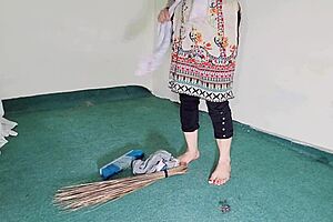 Big Ass Amateur Indian Muslim Maid Showing Through Black Transparent Pajama