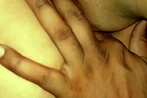 Indian girl loves pussy licking and sucking in hot quickie with daddy roleplay!