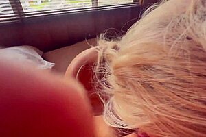 Is this blonde bombshell's perfect ass getting creamed in hot amateur action